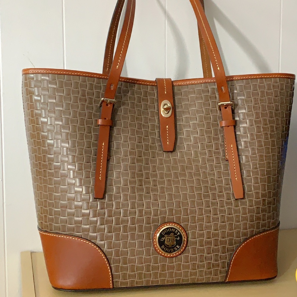 Dooney & Bourke Tote Bag 🆕